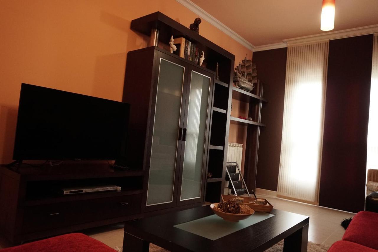 Piso Alerin Apartamento Silleda Exterior foto